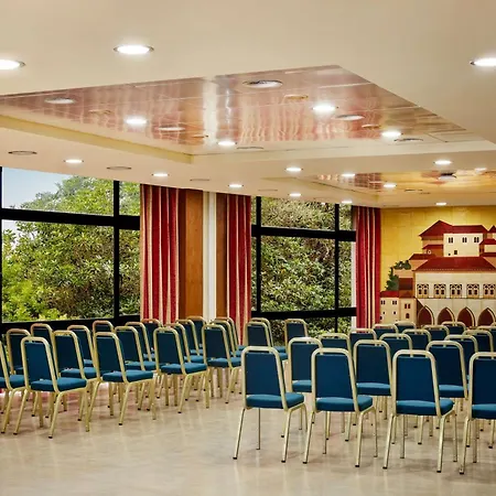 Hotell Nh Centro 4*