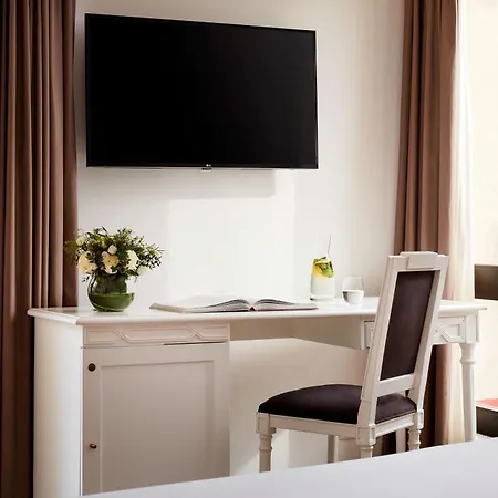 Hotell Nh Centro 4*